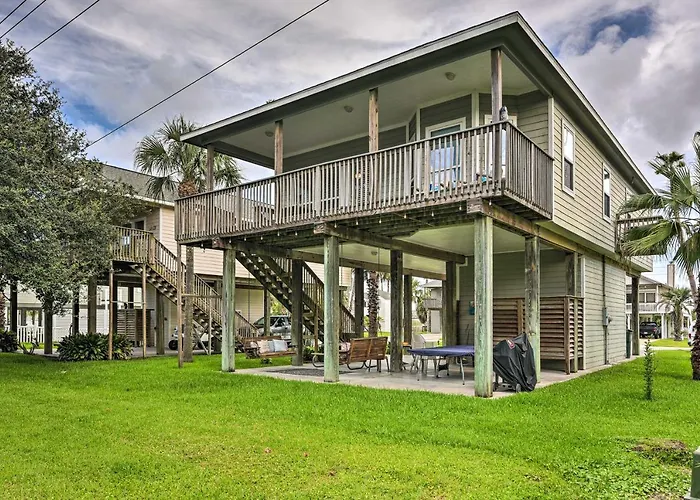 < 1 Mi To Beach: 'Salty Dog' House In Galveston!