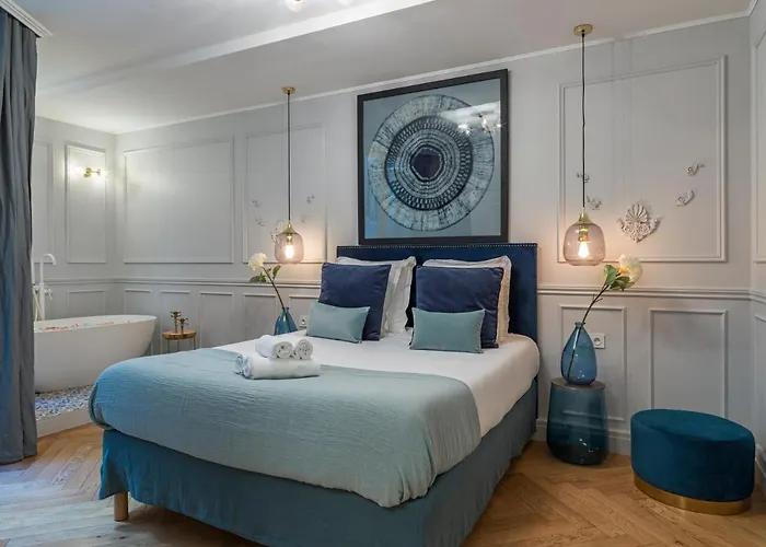 The Blue Pearl Apartment Paris