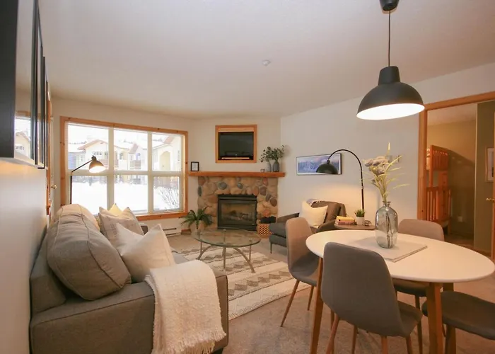 2Br In Crystal Forest, Ski In, Ski Out, Fireplace, Private Hot Tub, Steps To The Village Sun Peaks