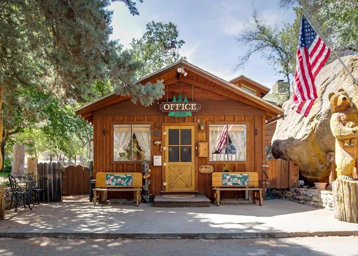 Whispering Pines Lodge Kernville