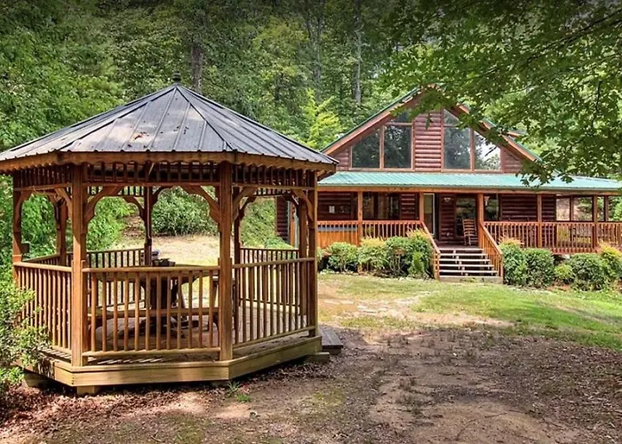 Sweet Seclusion, Hot Tub, Air Hockey, Wifi, 560 Free Tickets Each Paid Day Villa Sevierville
