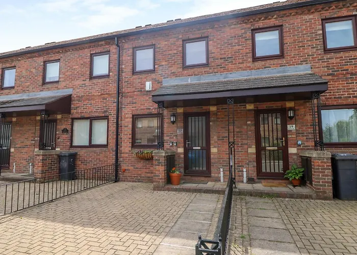 17 Fewster Way Villa York