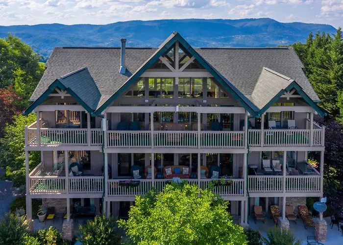 Tanasi Lodge - Reunions, Retreats, Weddings, Family Getaways Sevierville