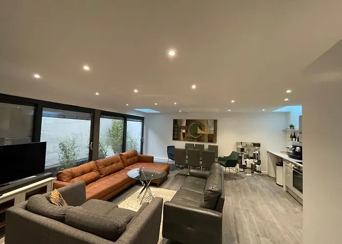 4 Islington Park Street Villa London