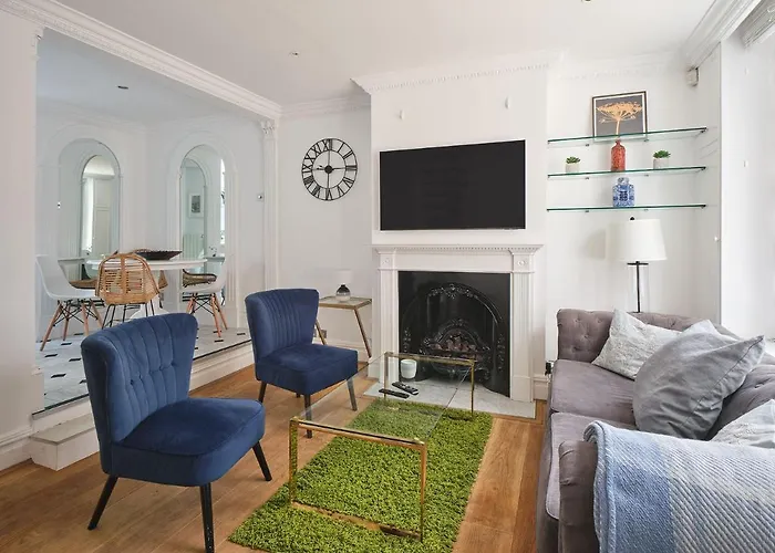 Stylish 3 Bedroom Town House London