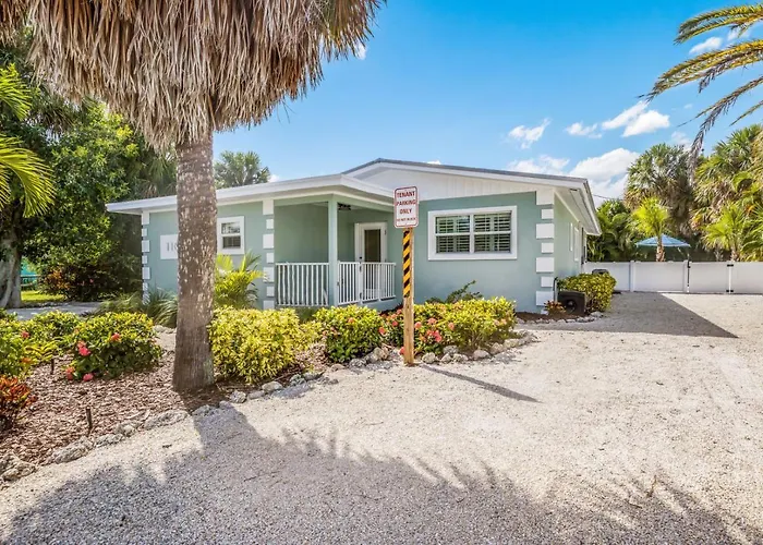 Toes In The Water - 110 Palm Ave Villa Anna Maria
