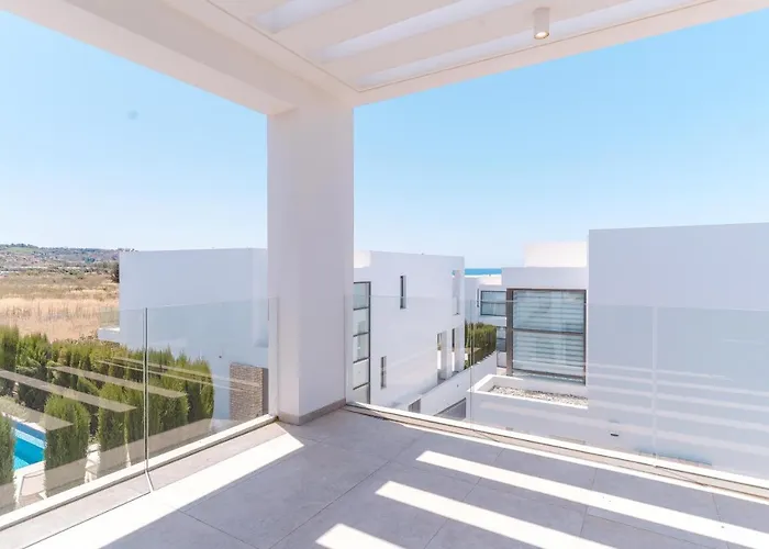 Coral Residences Coral Bay