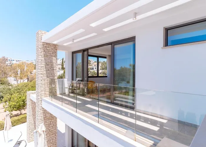 Coral Residences Coral Bay