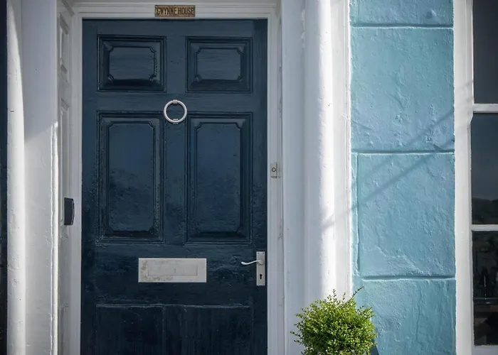 Gwynne House - 6 Bed Holiday Home - Tenby Harbour