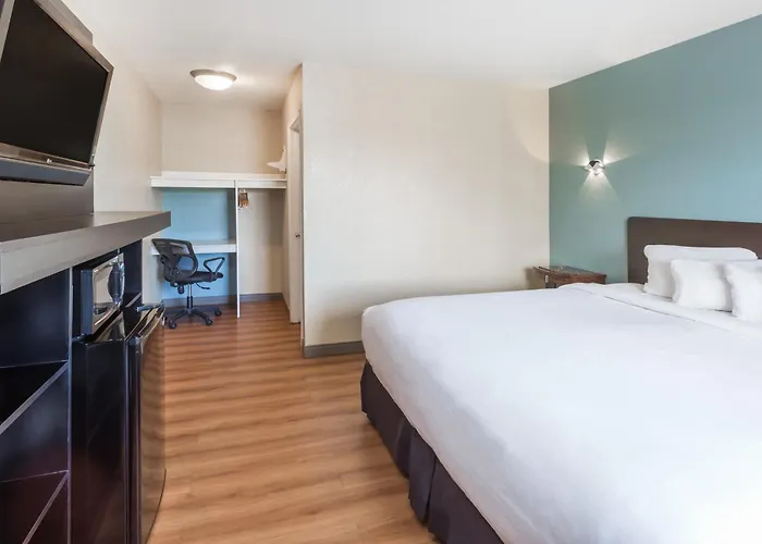 Econo Lodge Oceanside