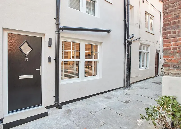 Grumbles Cottage At Loggerhead Yard Whitby