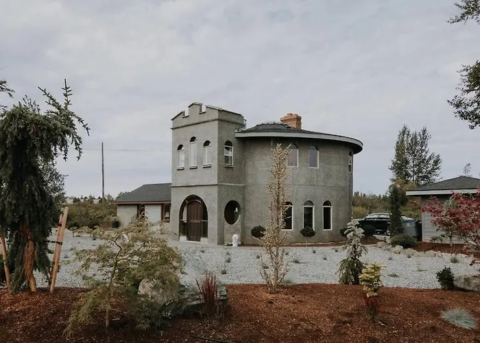 Lavender Castle Villa Sequim