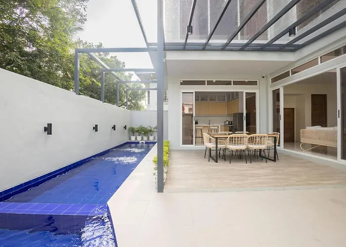 Addie'S Place Camella Homes 2D Muntinlupa Manila