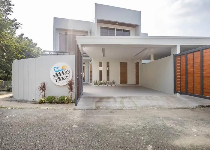 Addie'S Place Camella Homes 2D Muntinlupa Manila