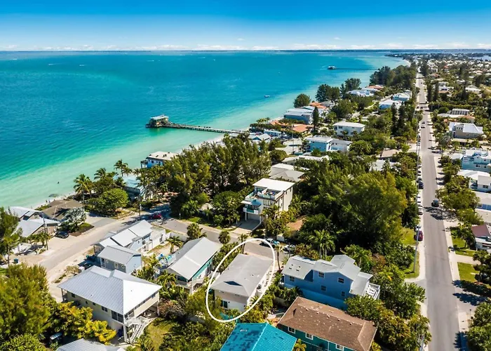 On Point - 811 Jacaranda Rd Villa Anna Maria
