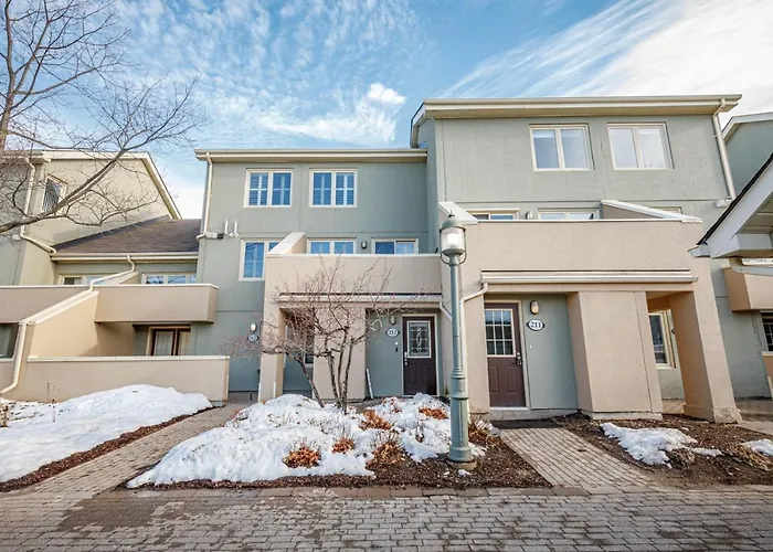 Stunning Townhouse - 3 Bdrm Blue Mountain Village Sauna! Blue Mountains