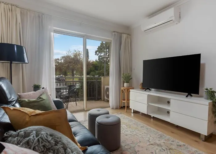 Carrington Views,3 Bedrooms, Cbd, Parking Adelaide