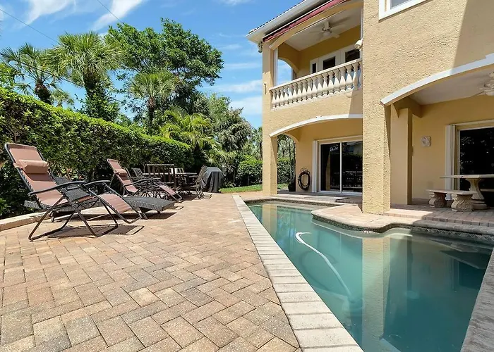 Pelican Nest Private Beach & Bay Access & Pool Englewood