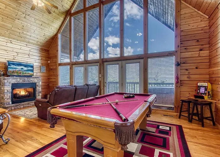 Mountain Mischief, Pool Table, Hot Tub,, Wifi, 1089 Free Tickets Each Paid Day, Dollywood And More Sevierville