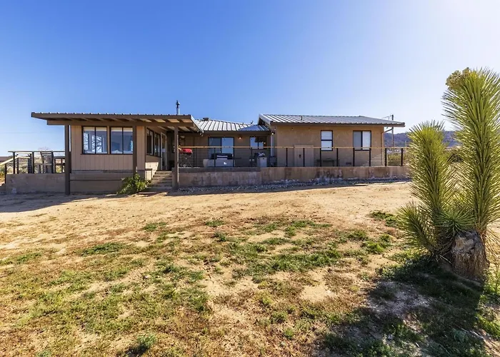Twilight Terrace - Relax In Style Home Joshua Tree