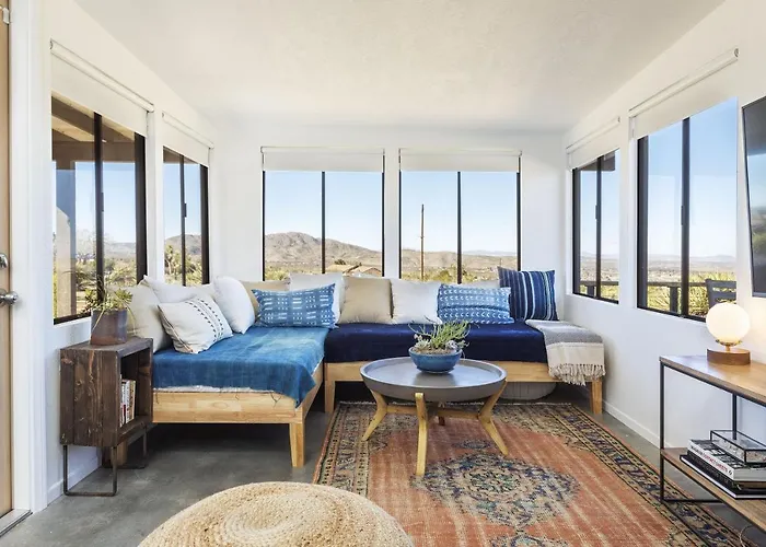 Twilight Terrace - Relax In Style Home Joshua Tree