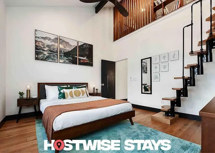 Hostwise Stays - The Lodi - Lower Lawrenceville, Beautiful! Pittsburgh