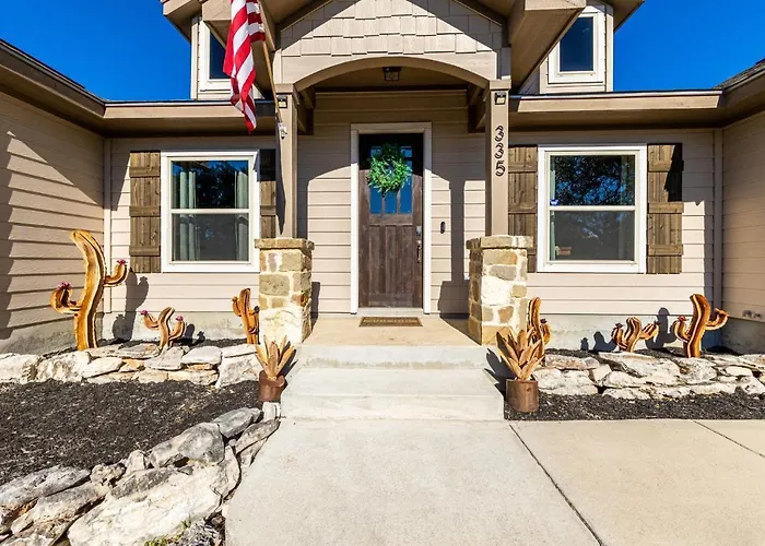 Hilltop Hideaway-Rest, Relax, Reconnect! New Braunfels