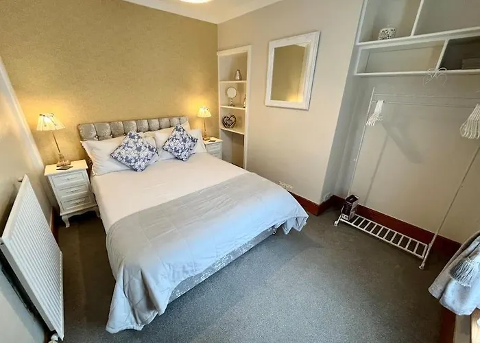 Scoresby Hideaway - Whitby Holiday Home
