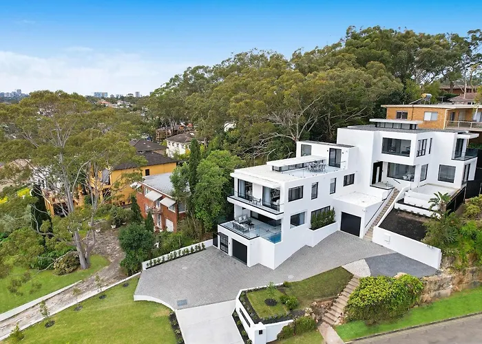 Luxury Waterside Home Sydney