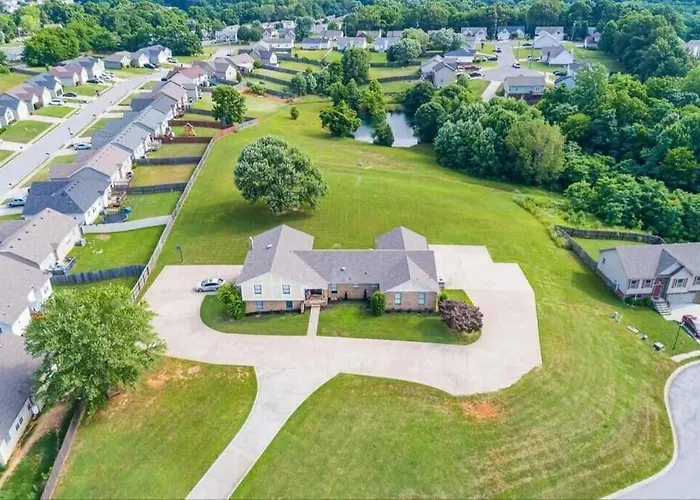 The Magnolia Suite At Hilltop Acres - Clarksville, Tn