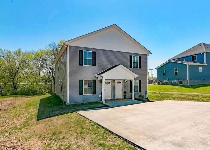 Downtown Duo On Franklin Villa Clarksville