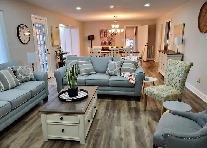 The Residence At Hilltop Acres - Clarksville, Tn