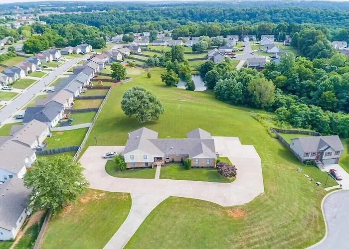 The Residence At Hilltop Acres - Clarksville, Tn