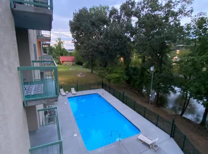 River Place Condos #610 3Bd Pigeon Forge