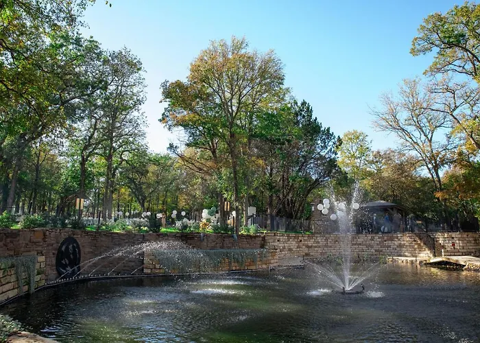 7744 Ranch Glamping Resort Austin