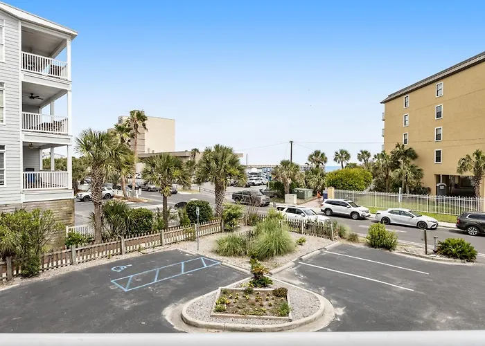 114 West Arctic Villa Folly Beach