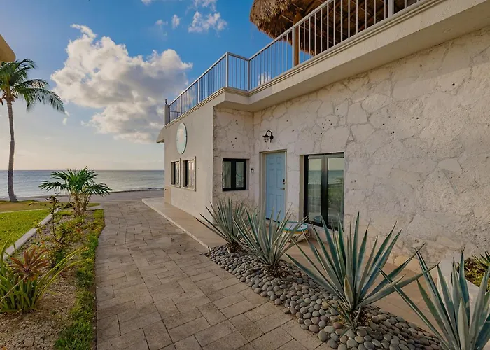 The Queen Of Cozumel Beach House -Luxury Beachfront Villa- Million Dollars View