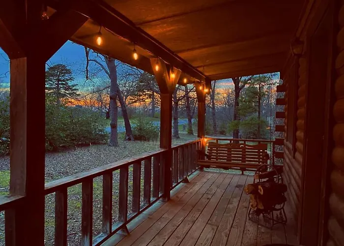 Cozy Cabin At Bear Mountain Log Cabins Eureka Springs