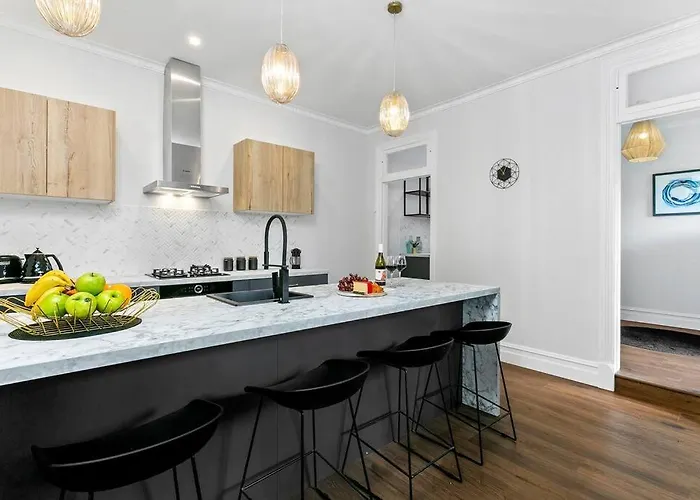 Edw19 - Stylish 2-Bed, 2-Bath Townhose In Drummoyne Sydney