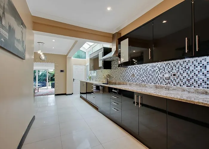 Noel Road Villa London