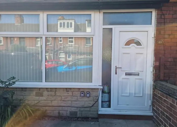 Cosy 3 Bedroom House In Beeston, Leeds, Ls11 7Jp