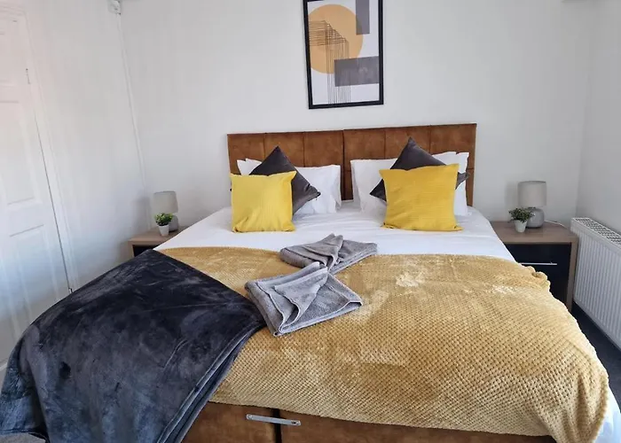 Cosy 3 Bedroom House In Beeston, Leeds, Ls11 7Jp