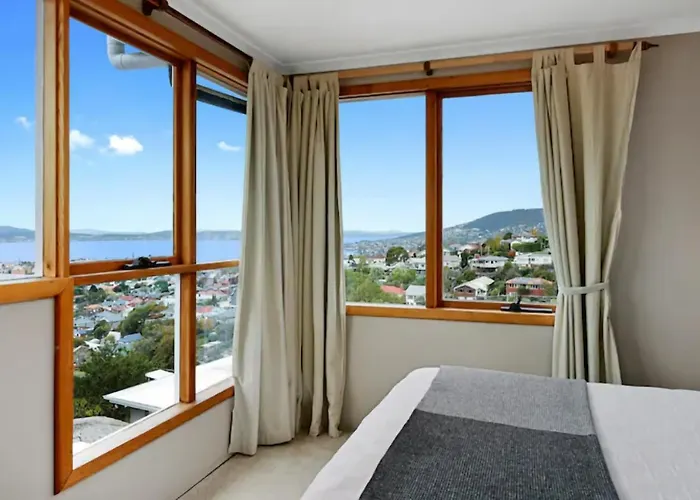 Poet S House 6Br Fabulous Character Wow Views Villa Hobart