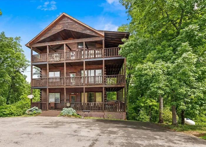 Smoky Mountain Lodge Cabin Sevierville