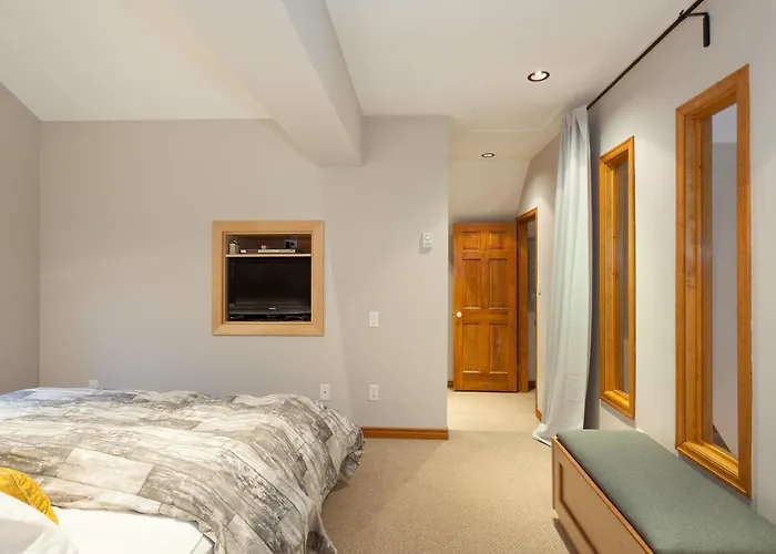 Painted Cliff 11 | Dog Friendly! Ski-In Ski-Out Benchlands Townhome W/ Hot Tub & Fireplace Whistler