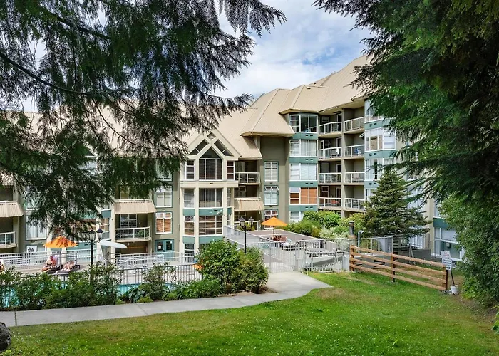 Woodrun Lodge 107 | New Listing! Ski-In, Ski-Out, Heated Pool, Hot Tub & Parking Whistler
