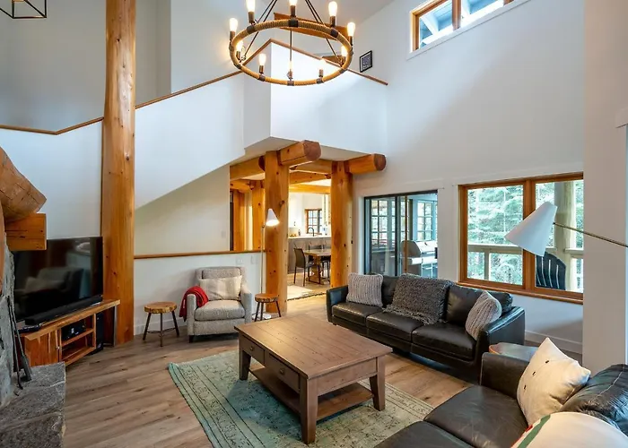 Newly Renovated 4-Bed, Bath Ski-In, Ski-Out With Fireplaces, Private Hot Tub, And Private Garage! Whistler