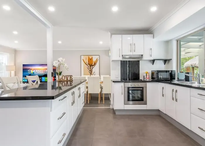 Luxury 5Br Retreat Family House With Pool In Gc Villa Gold Coast