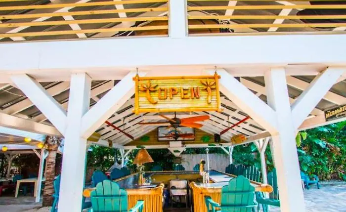 Coconut Grove - Entire Resort For Your Group! Clearwater Beach