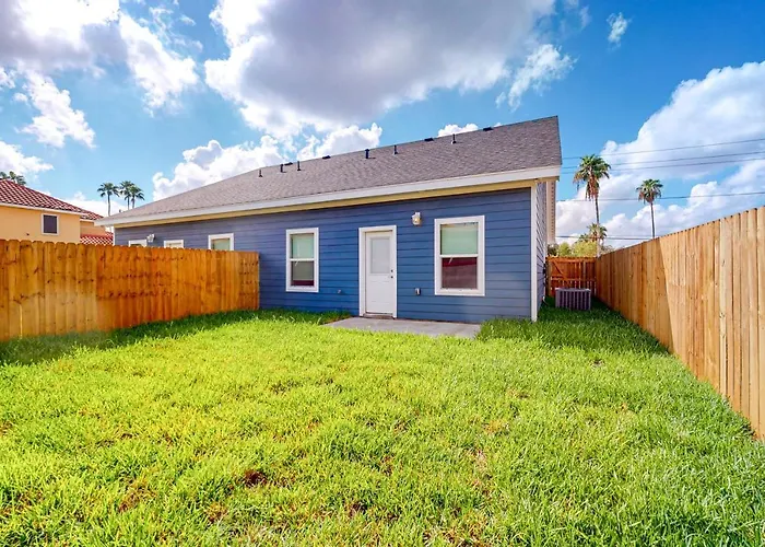 Uvalde Avenue Abode Villa McAllen